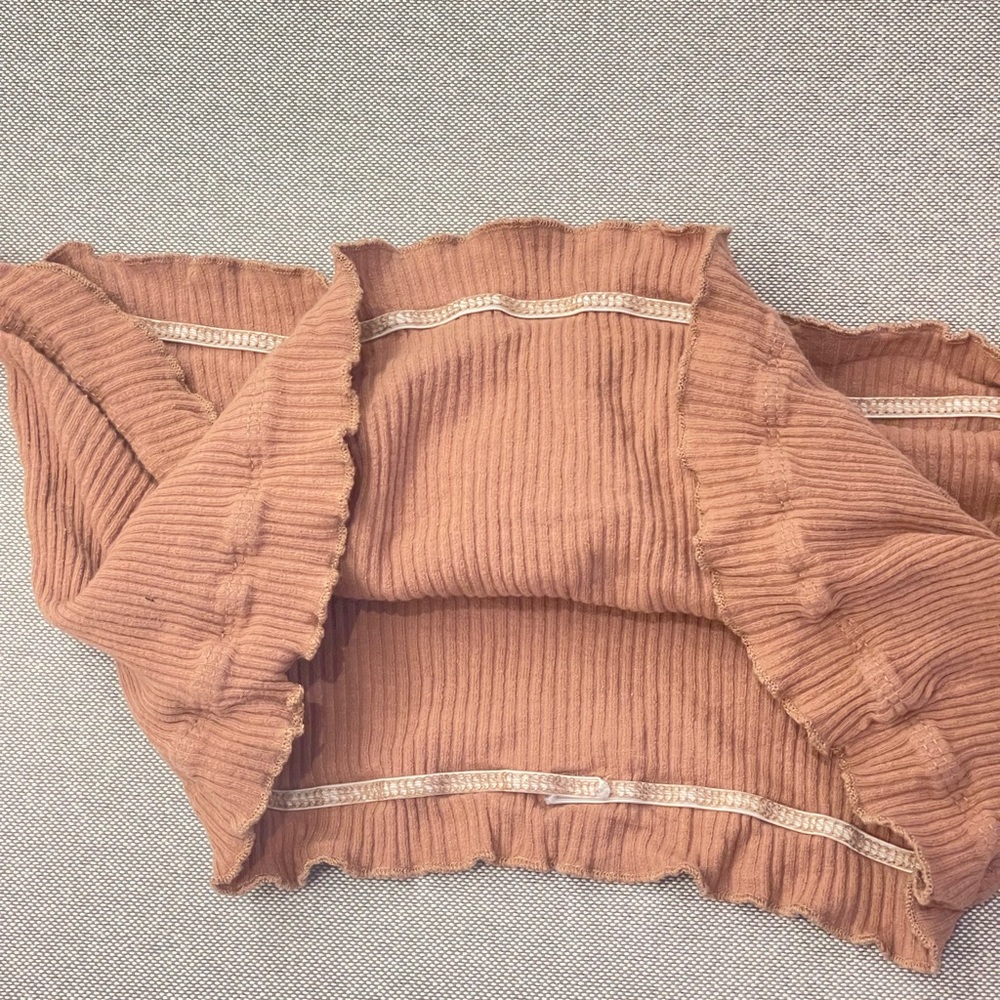 Brown Ribbed Off-Shoulder‎ Crop Top - Picture 5 of 6